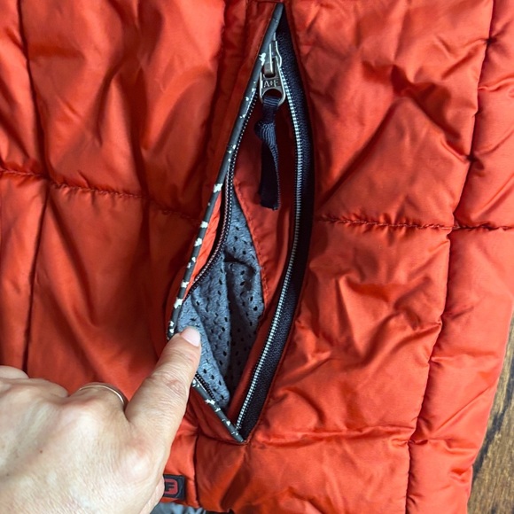 Abercrombie & Fitch Men's Vibrant Orange Vest - Picture 7 of 7